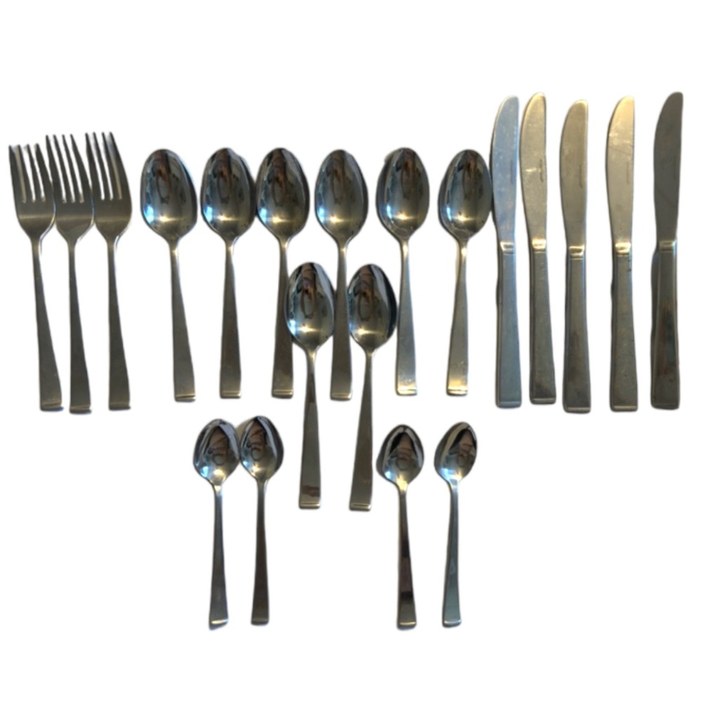 Vintage Minimalist Flatware 20 International Stainless Spoons Forks Dinner Knife